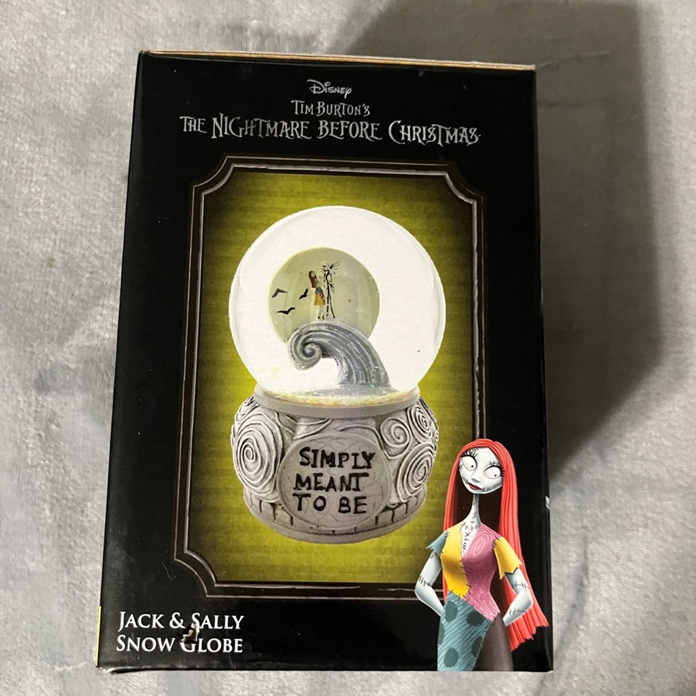 Nightmare Before Christmas Snowglobe